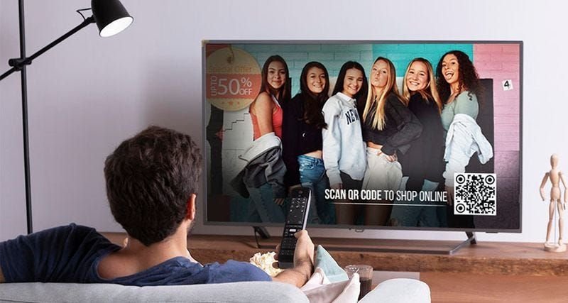 How authentic customer reviews transform TV advertising into a conversion tool
